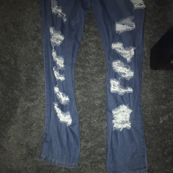 FashionNova no sensor distressed denim jeans medium blue wash - Picture 3 of 7